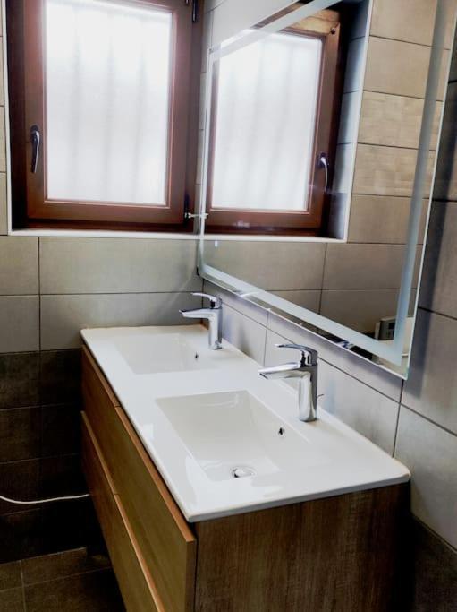 Gite Papillon 6 A14 Personnes - Jacuzzi Gérardmer Exteriör bild