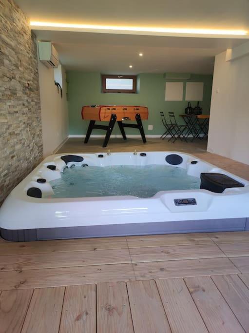 Gite Papillon 6 A14 Personnes - Jacuzzi Gérardmer Exteriör bild