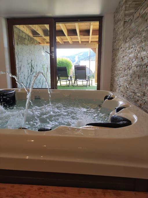 Gite Papillon 6 A14 Personnes - Jacuzzi Gérardmer Exteriör bild