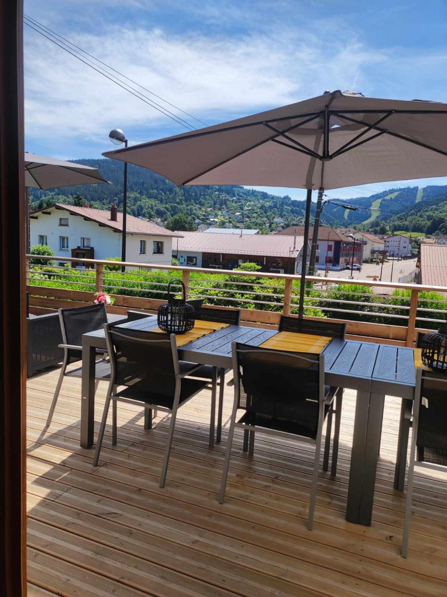 Gite Papillon 6 A14 Personnes - Jacuzzi Gérardmer Exteriör bild